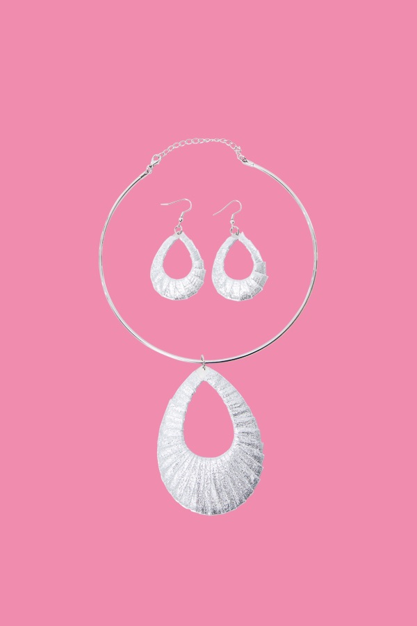 Silver Teardrop Earrings Necklace Set